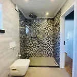 Bright, Modern & In Lagos, Algarve Apartamento