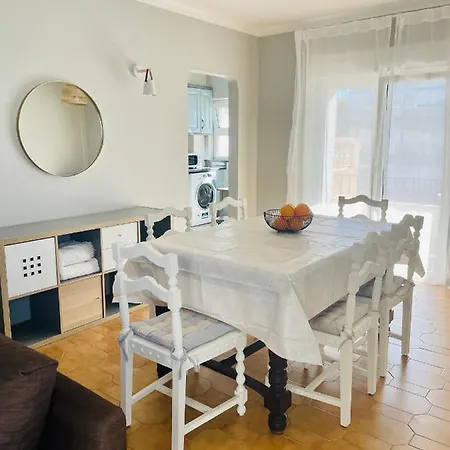 Bright, Modern & In Lagos, Algarve *