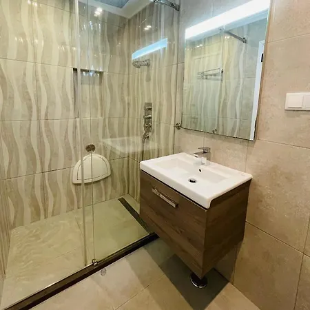 Bright, Modern & In Lagos, Algarve