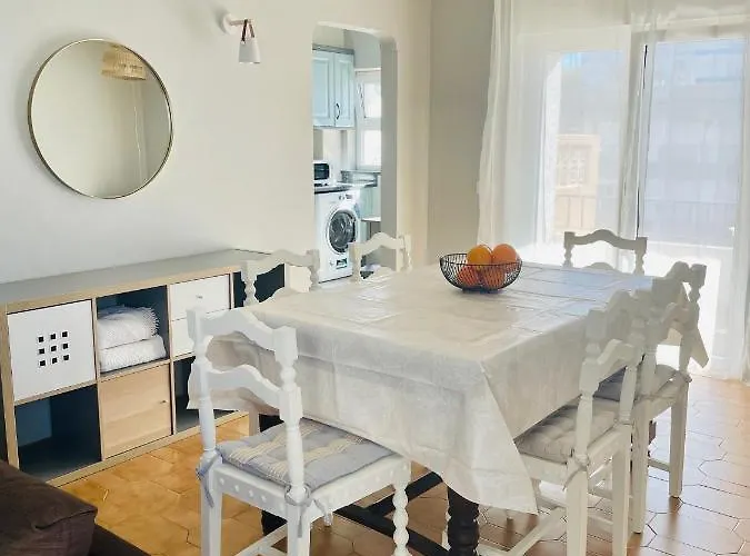 Bright, Modern & In Lagos, Algarve *