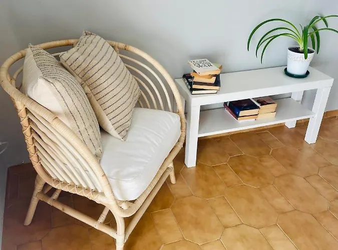 Bright, Modern & In Lagos, Algarve Appartement