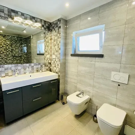 Bright, Modern & In Lagos, Algarve Apartament *